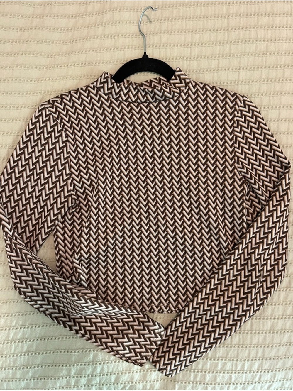 twik Zigzag Knit Sweater in Brown & Cream